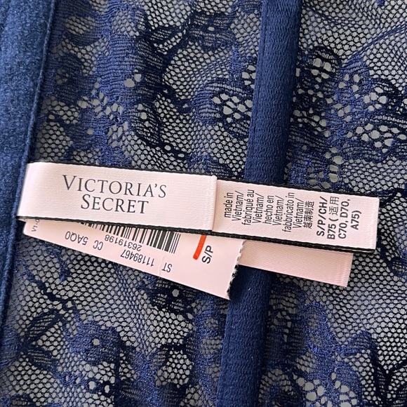 Victoria Secret Lace corset ✨🤍 - Picture 5 of 5